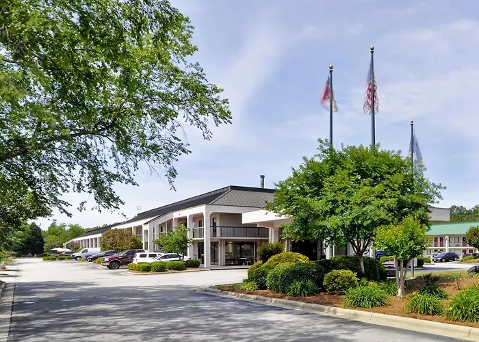 Baymont By Wyndham Fayetteville