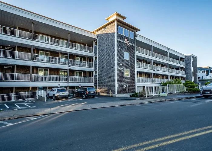 Oceanfront Contemporary Villa Lincoln City