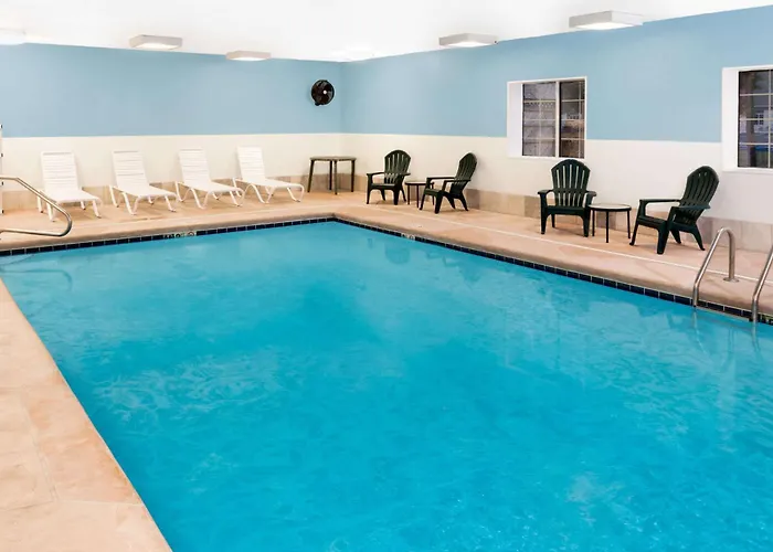 Baymont By Wyndham Fort Wayne
