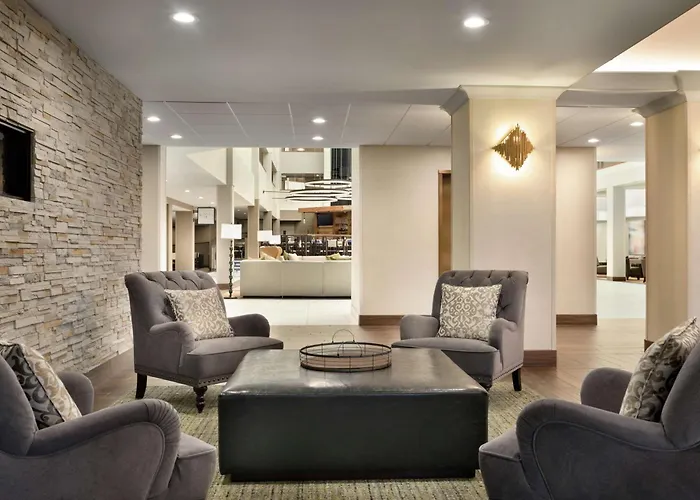 Embassy Suites By Hilton Milwaukee Brookfield