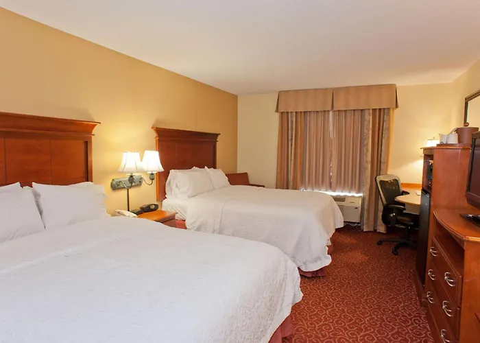Hampton Inn & Suites Mccomb