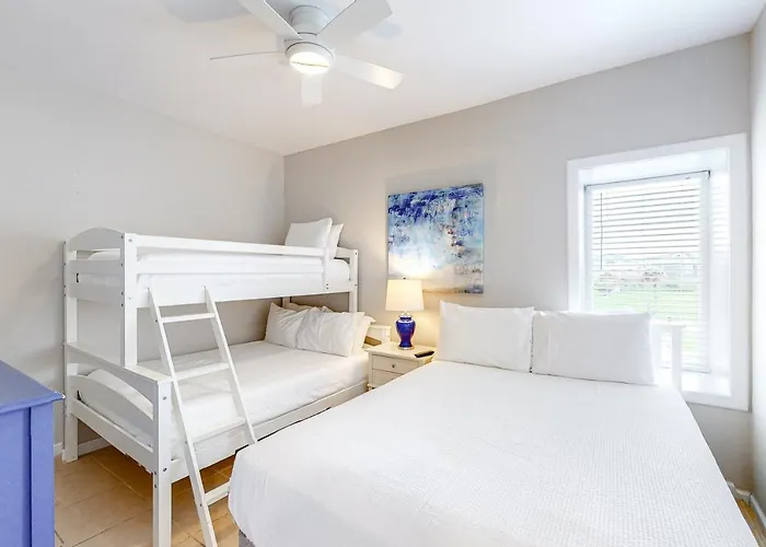 Unit 32, Island Retreat Resort Port Aransas