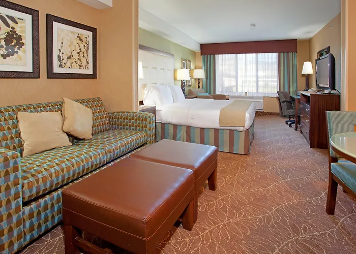 Holiday Inn Express & Suites Logan By Ihg