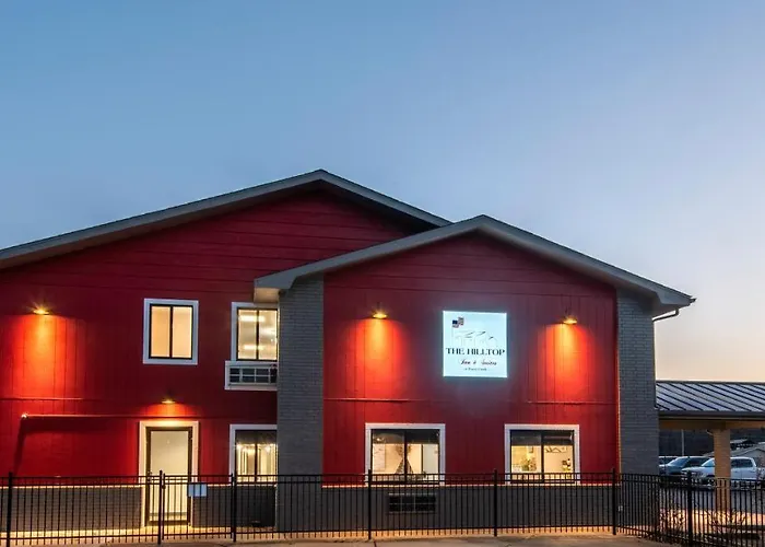 Hilltop Inn & Suites Grove