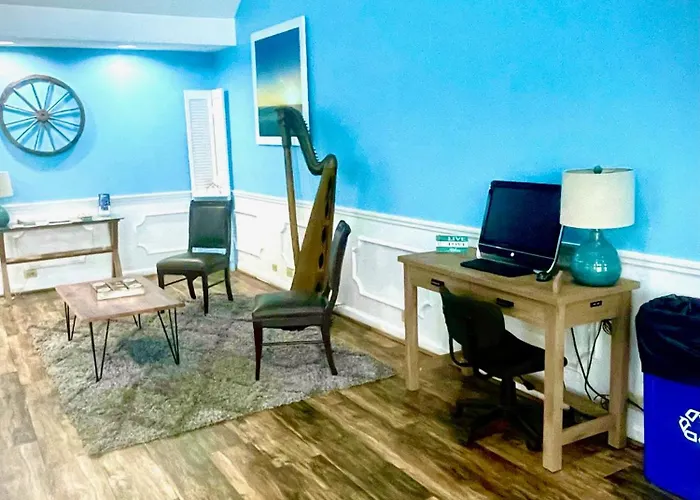 Baymont By Wyndham Dublin Hotel