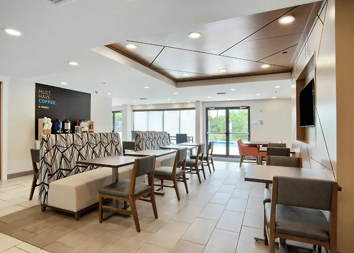 Holiday Inn Express & Suites - Mobile - I-65 By Ihg