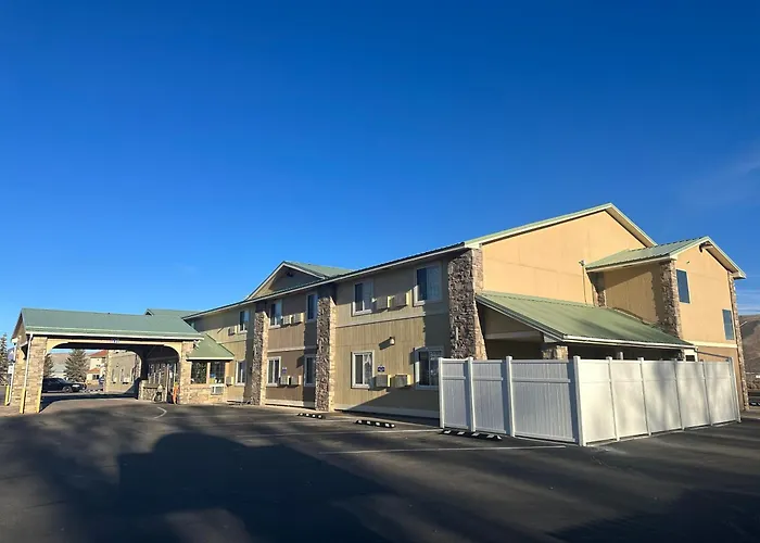 Days Inn & Suites By Wyndham Gunnison