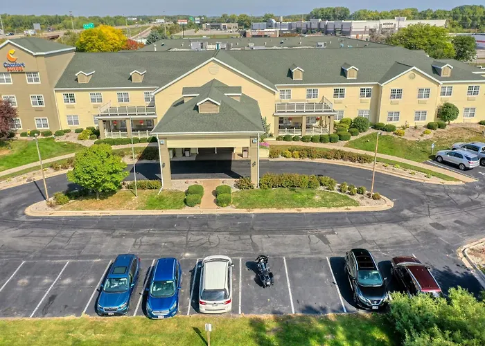 Comfort Suites Appleton Airport