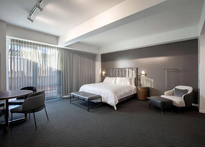 Hotel Chauncey Iowa City, Tapestry Collection By Hilton