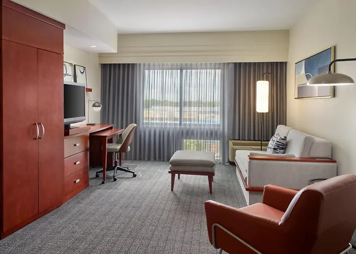 Courtyard Warner Robins Hotel