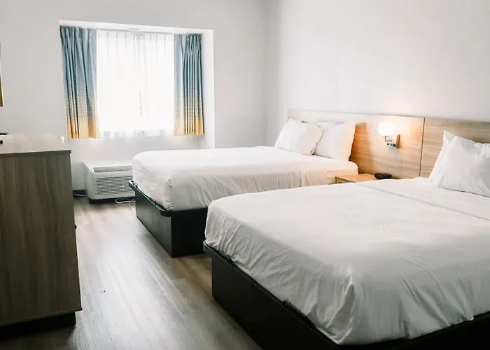 Microtel Inn & Suites By Wyndham Gulf Shores