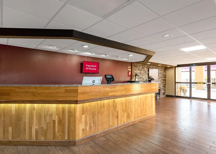Red Roof Inn & Suites Pigeon Forge Parkway