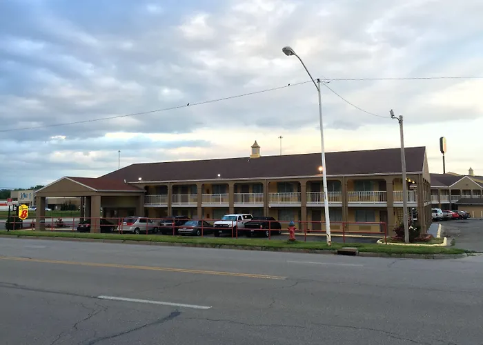 Red Lion Inn & Suites Junction City