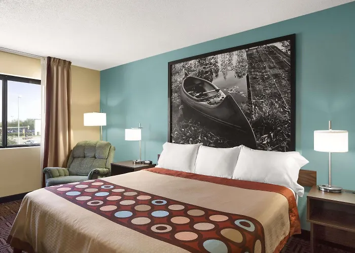 Super 8 By Wyndham Carbondale Motel