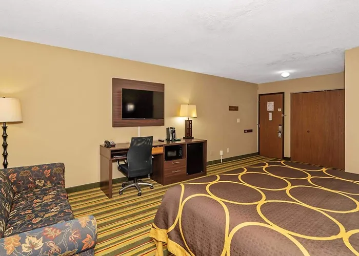 Super 8 By Wyndham Superior Wi Hotel