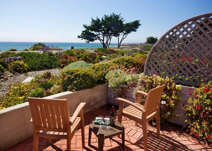 Pelican Inn & Suites Cambria