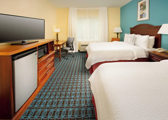 Fairfield Inn & Suites By Marriott Marshall