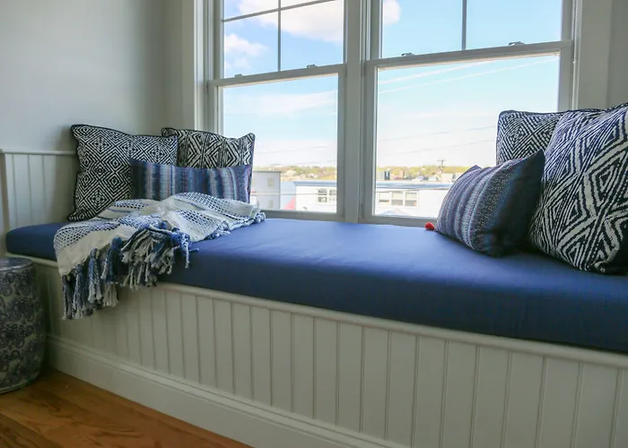 The Sea Breeze Inn Middletown