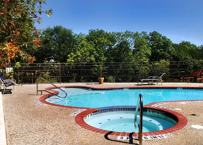 Inn On Barons Creek Fredericksburg