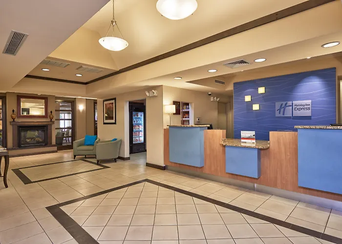 Holiday Inn Express & Suites El Paso Airport By Ihg