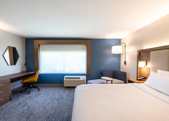 Holiday Inn Express & Suites Greenwood Mall By Ihg