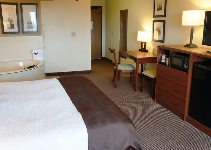 Americinn By Wyndham Two Harbors Near Lake Superior
