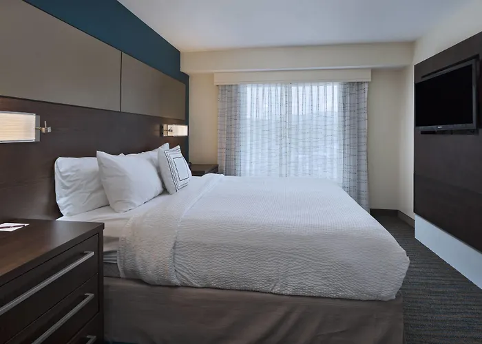 Residence Inn By Marriott Omaha West