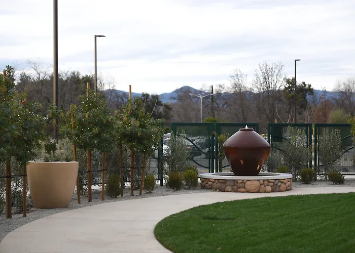 Sheraton Redding Hotel At The Sundial Bridge