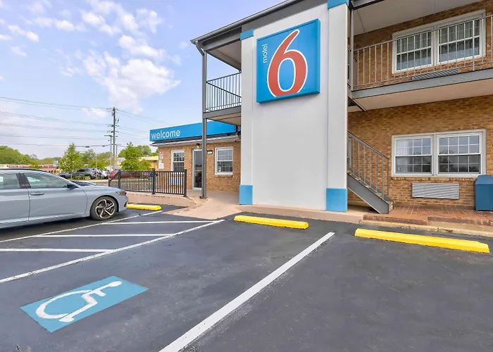 Motel 6-Falls Church, Va - Arlington Boulevard