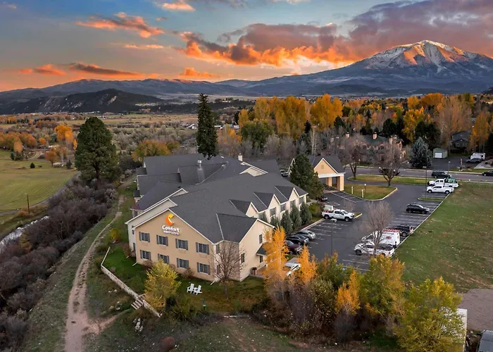 Comfort Inn & Suites Carbondale On The Roaring Fork