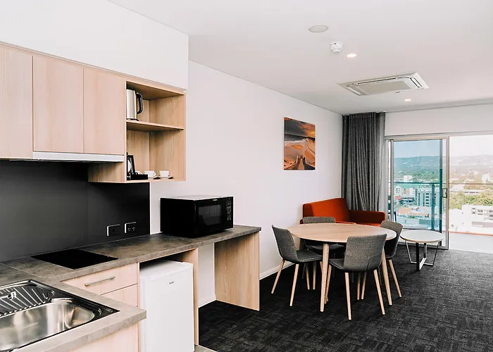 Adelaide Hotels