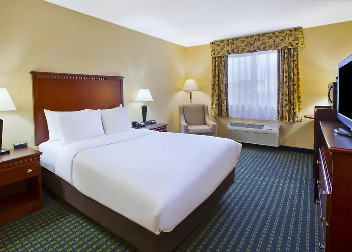 Quality Inn Marshall Near I-69