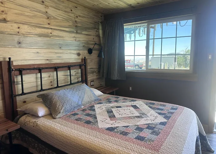 Sugarloaf Mountain Motel Virginia City