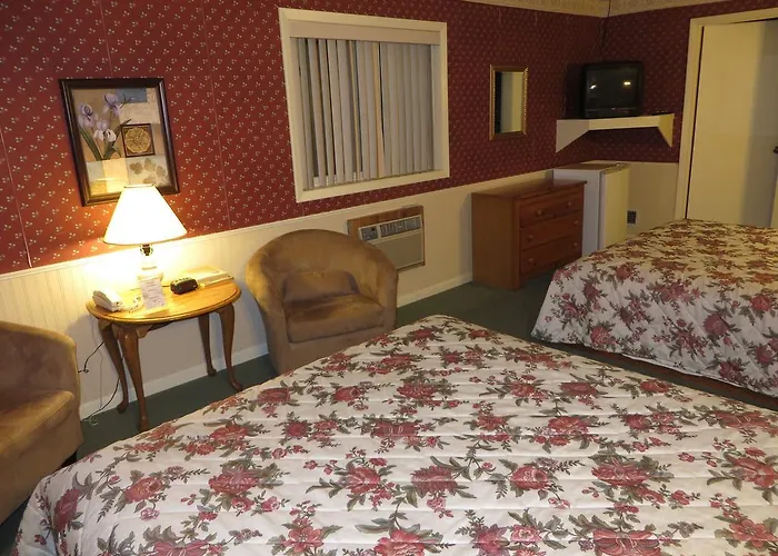 Travelers Inn Motel Eagle River