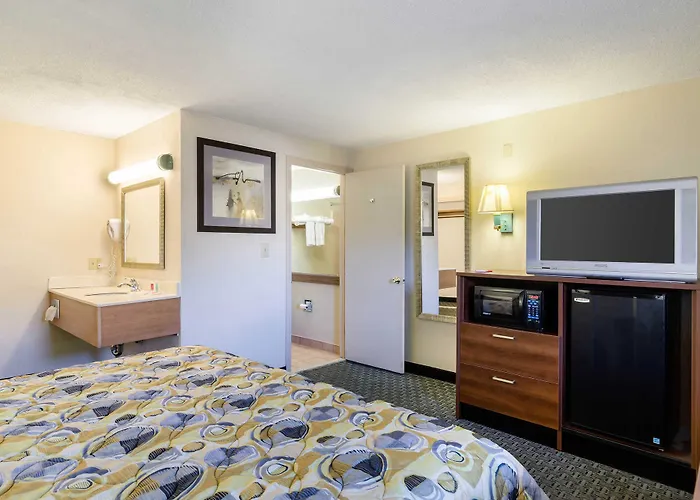 Econo Lodge West Springfield