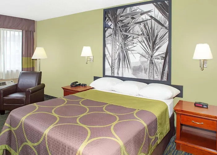 Super 8 By Wyndham Panama City