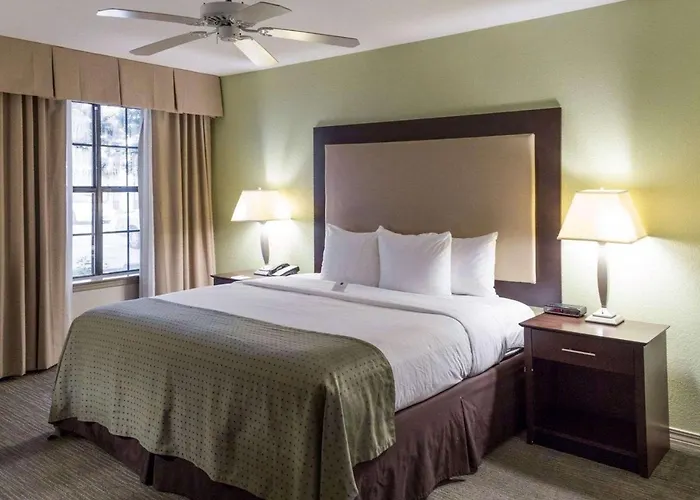 Clarion Inn & Suites Conference Center Covington