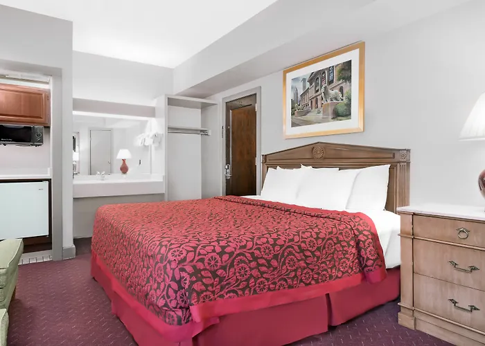 Days Inn By Wyndham Rochester Downtown