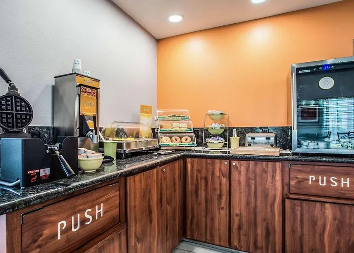 Quality Suites Lake Charles Downtown